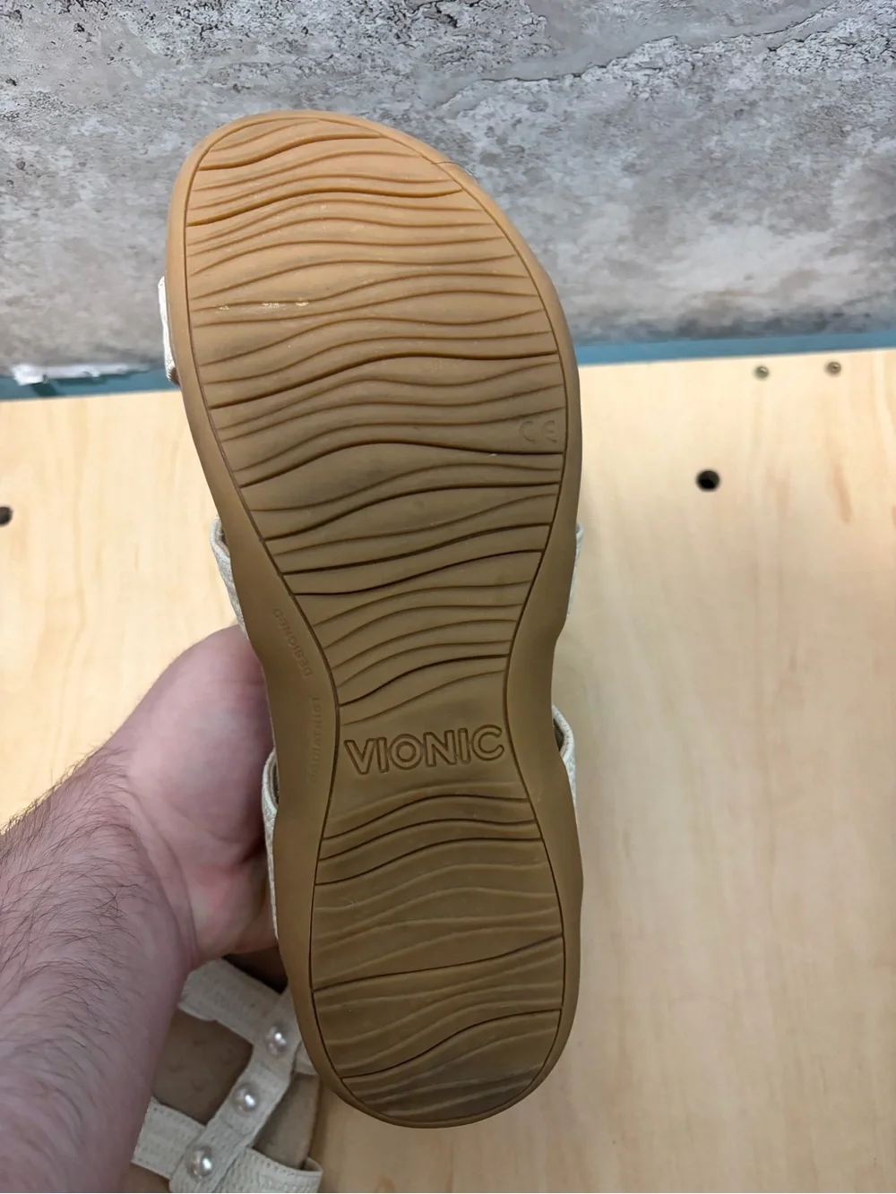 Vionic Amber Pearl Adjustable Backstrap Sandal women’s size 9